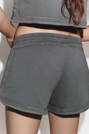 Шорты на шнурках с эффектом потертости