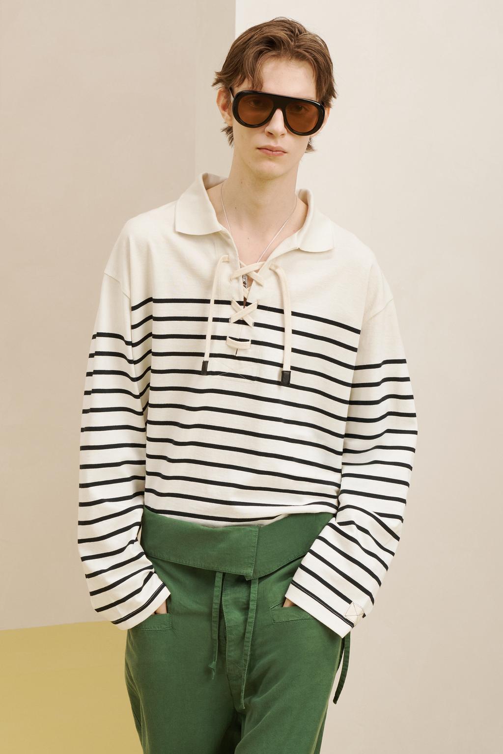 Свитшот с лацканами и завязкой strppd tshrt crds