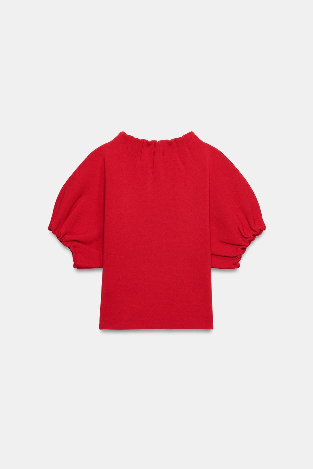 ТРИКОТАЖНЫЙ ТОП СО СБОРКАМИ