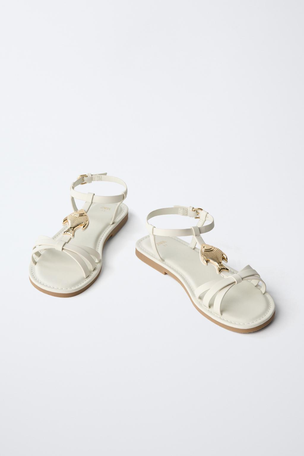 БОСОНОЖКИ С РЕМЕШКАМИ