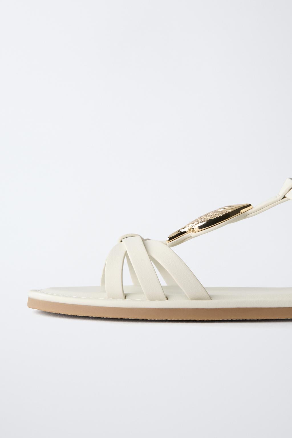 БОСОНОЖКИ С РЕМЕШКАМИ