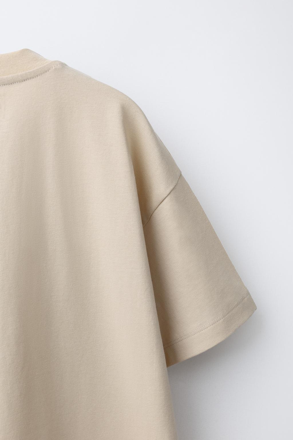 ФУТБОЛКА С РЕЛЬЕФНОЙ НАДПИСЬЮ