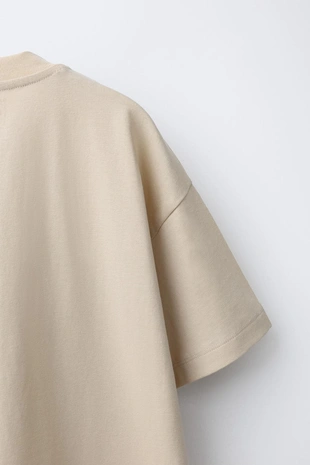 Футболка с рельефной надписью- Заказать в России