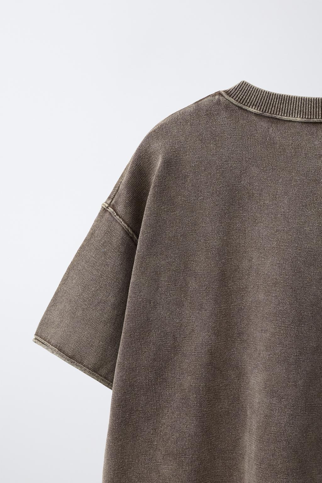 ФУТБОЛКА ИЗ ТРИКОТАЖА С ЭФФЕКТОМ ПОТЕРТОСТИ