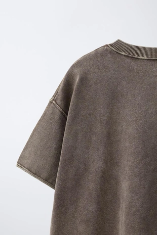 Футболка из трикотажа с эффектом потертости- Заказать в России