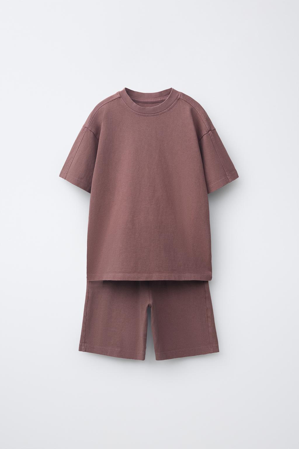 КОМПЛЕКТ ИЗ ФУТБОЛКИ И ШОРТОВ, ОКРАШЕННЫХ В ГОТОВОМ ВИДЕ