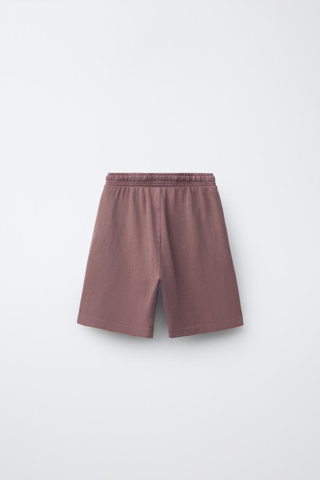 КОМПЛЕКТ ИЗ ФУТБОЛКИ И ШОРТОВ, ОКРАШЕННЫХ В ГОТОВОМ ВИДЕ