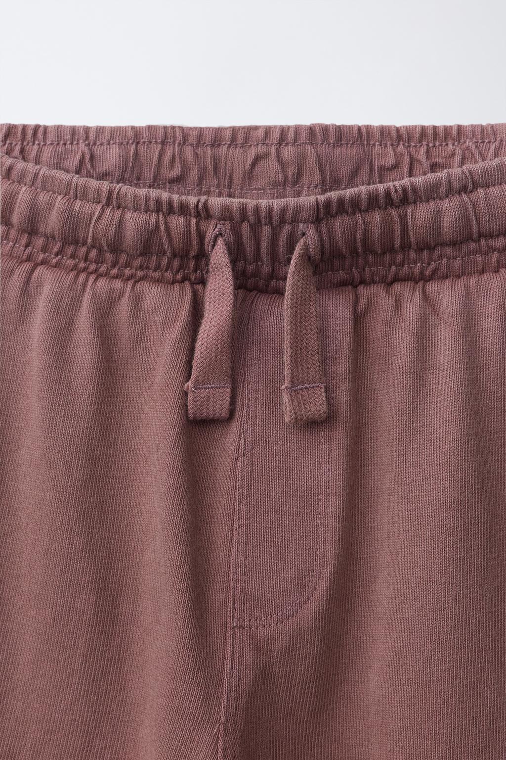 КОМПЛЕКТ ИЗ ФУТБОЛКИ И ШОРТОВ, ОКРАШЕННЫХ В ГОТОВОМ ВИДЕ