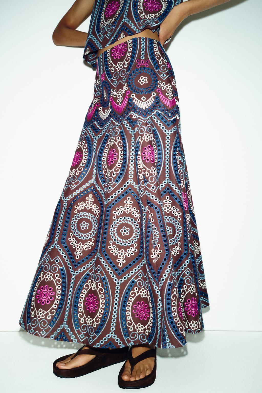 ЮБКА МИДИ С ПЕРФОРИРОВАННОЙ ВЫШИВКОЙ