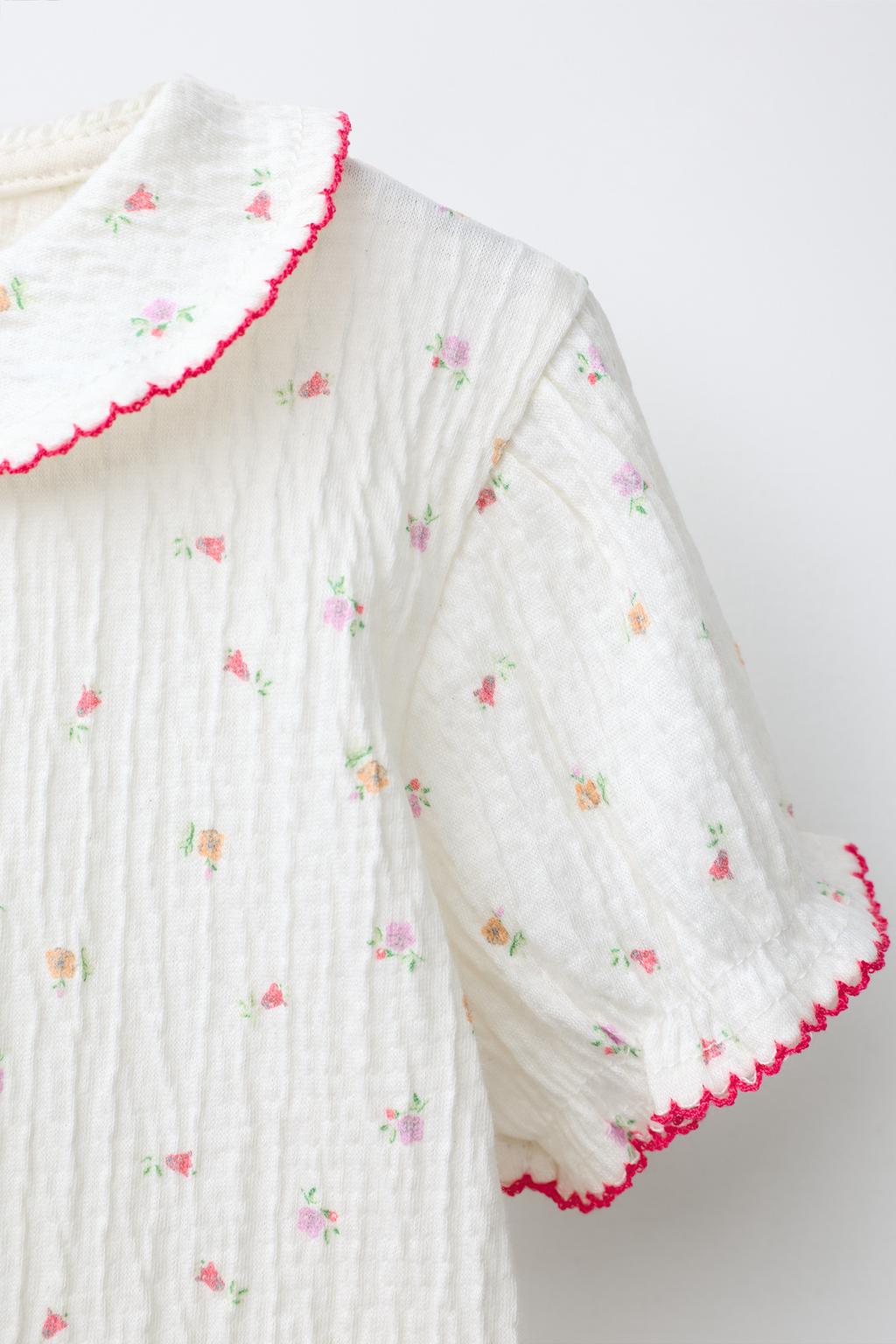 ФУТБОЛКА С ЦВЕТОЧНЫМ ПРИНТОМ