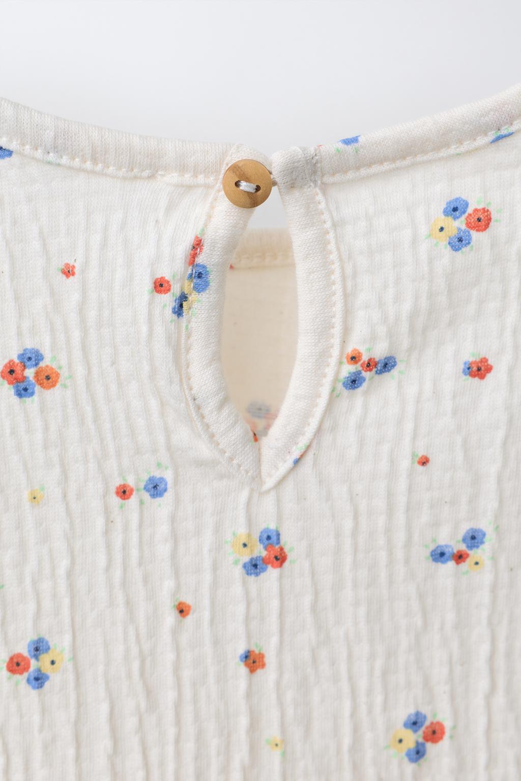 ФУТБОЛКА С ЦВЕТОЧНЫМ ПРИНТОМ