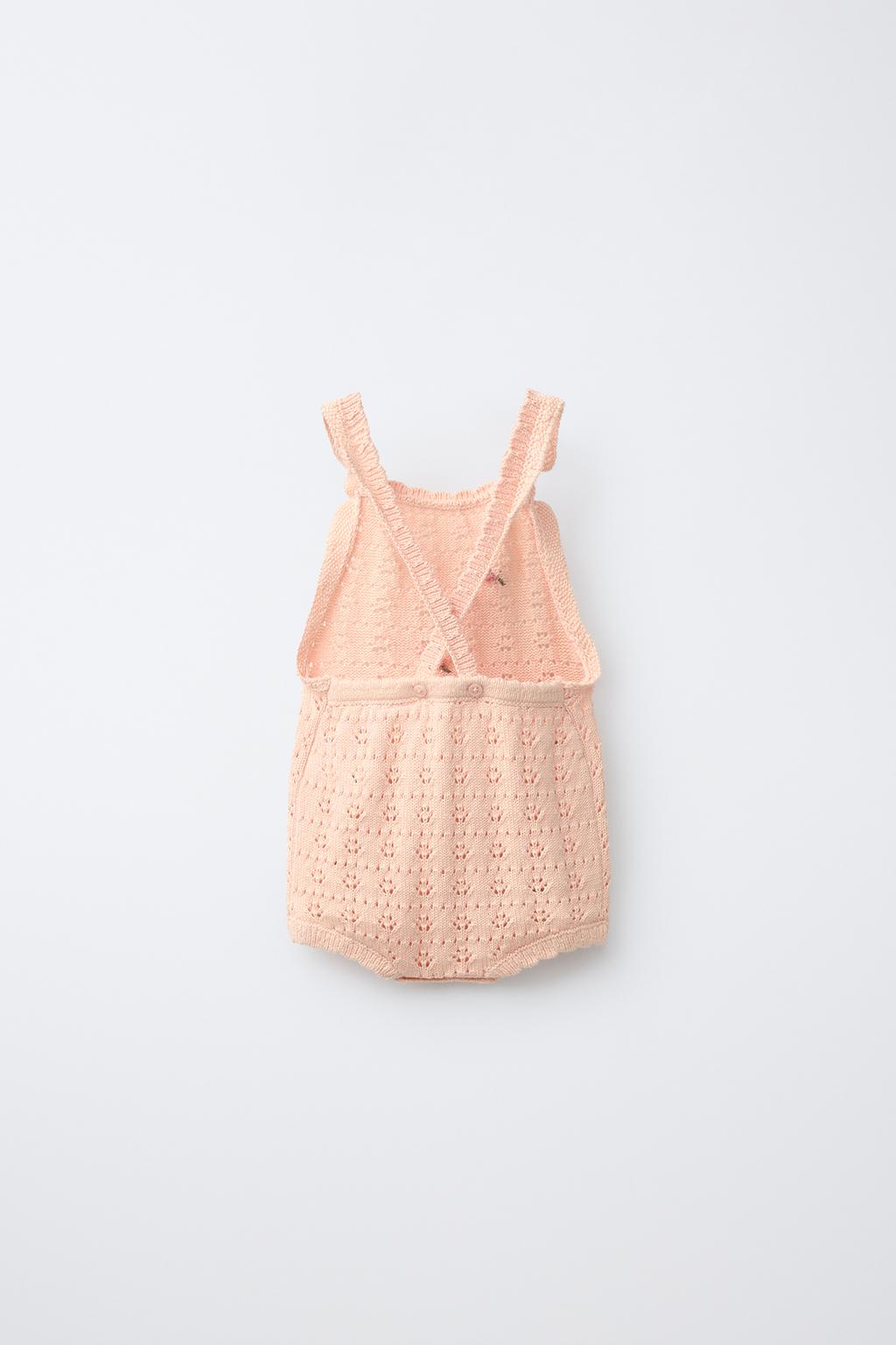 ВЯЗАНЫЙ КОМБИНЕЗОН С ВЫШИВКОЙ