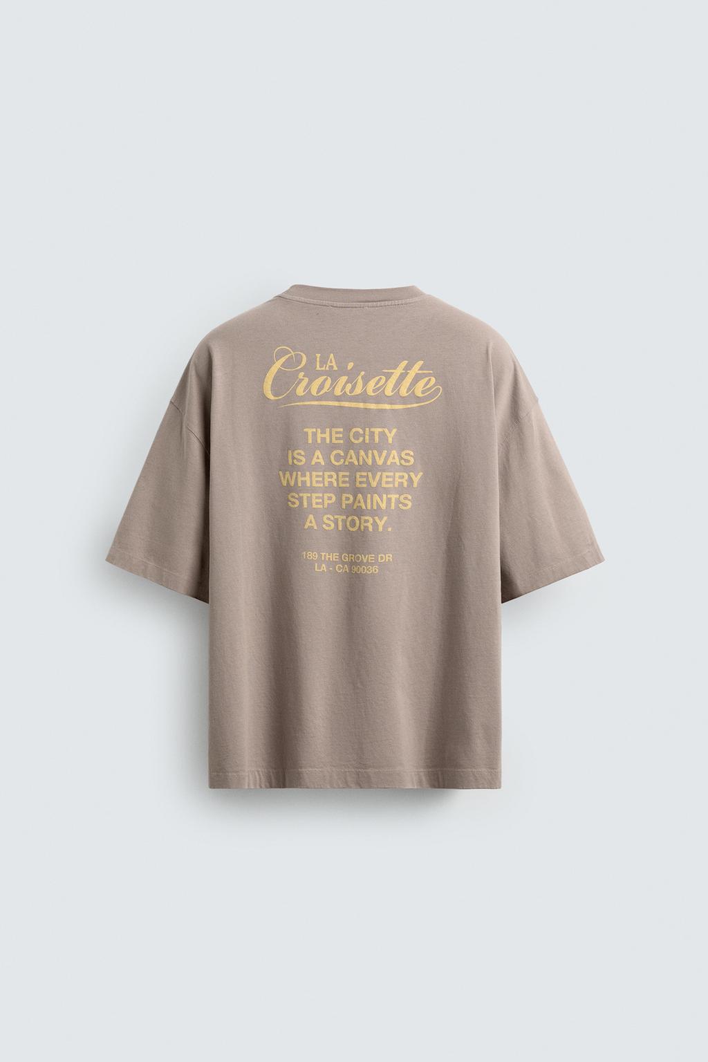 ФУТБОЛКА С КОНТРАСТНЫМИ НАДПИСЯМИ