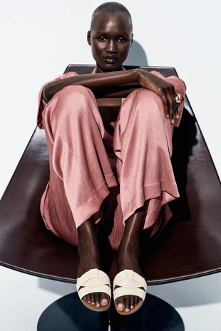 Кожаные сандалии на плоской подошве- Заказать в России