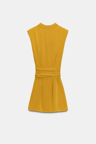 Короткое платье с завязками и подплечниками- Заказать в России