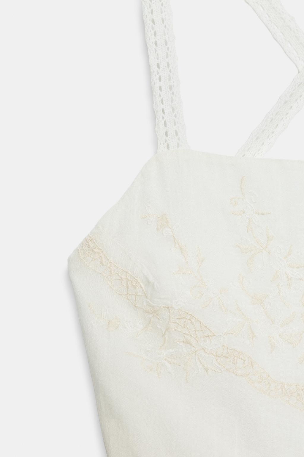 МИНИ-ПЛАТЬЕ ИЗ ГАЗА С ВЫШИВКОЙ