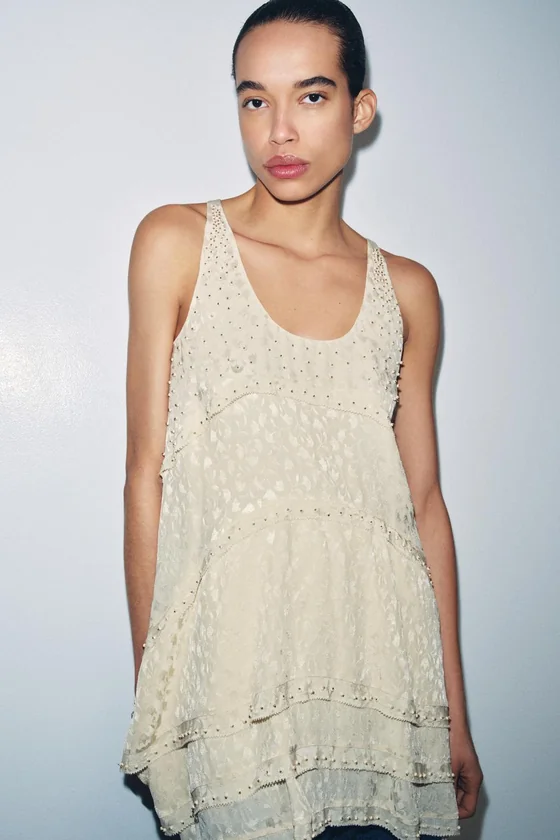 КОРОТКОЕ ЖАККАРДОВОЕ ПЛАТЬЕ — коллекция Zara «ZW»