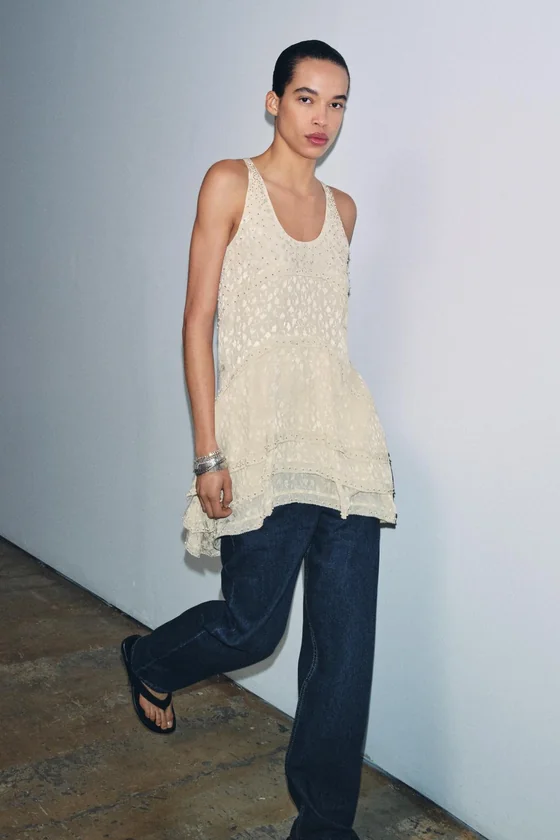 КОРОТКОЕ ЖАККАРДОВОЕ ПЛАТЬЕ — коллекция Zara «ZW»