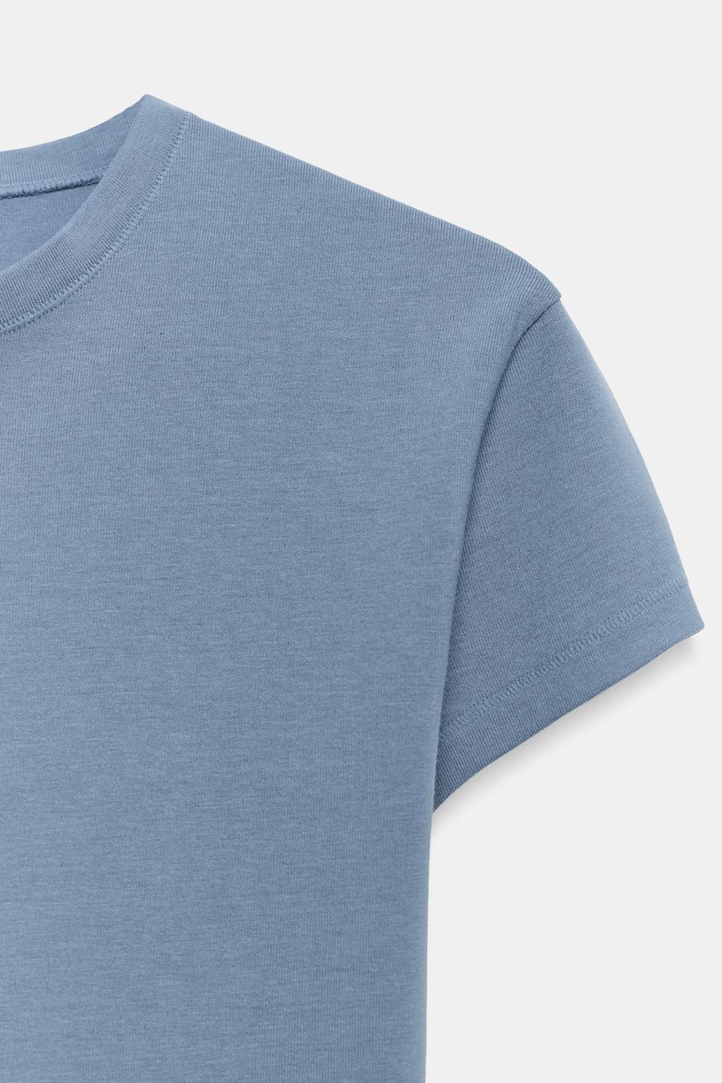 ПРИТАЛЕННАЯ ФУТБОЛКА С КОРОТКИМИ РУКАВАМИ