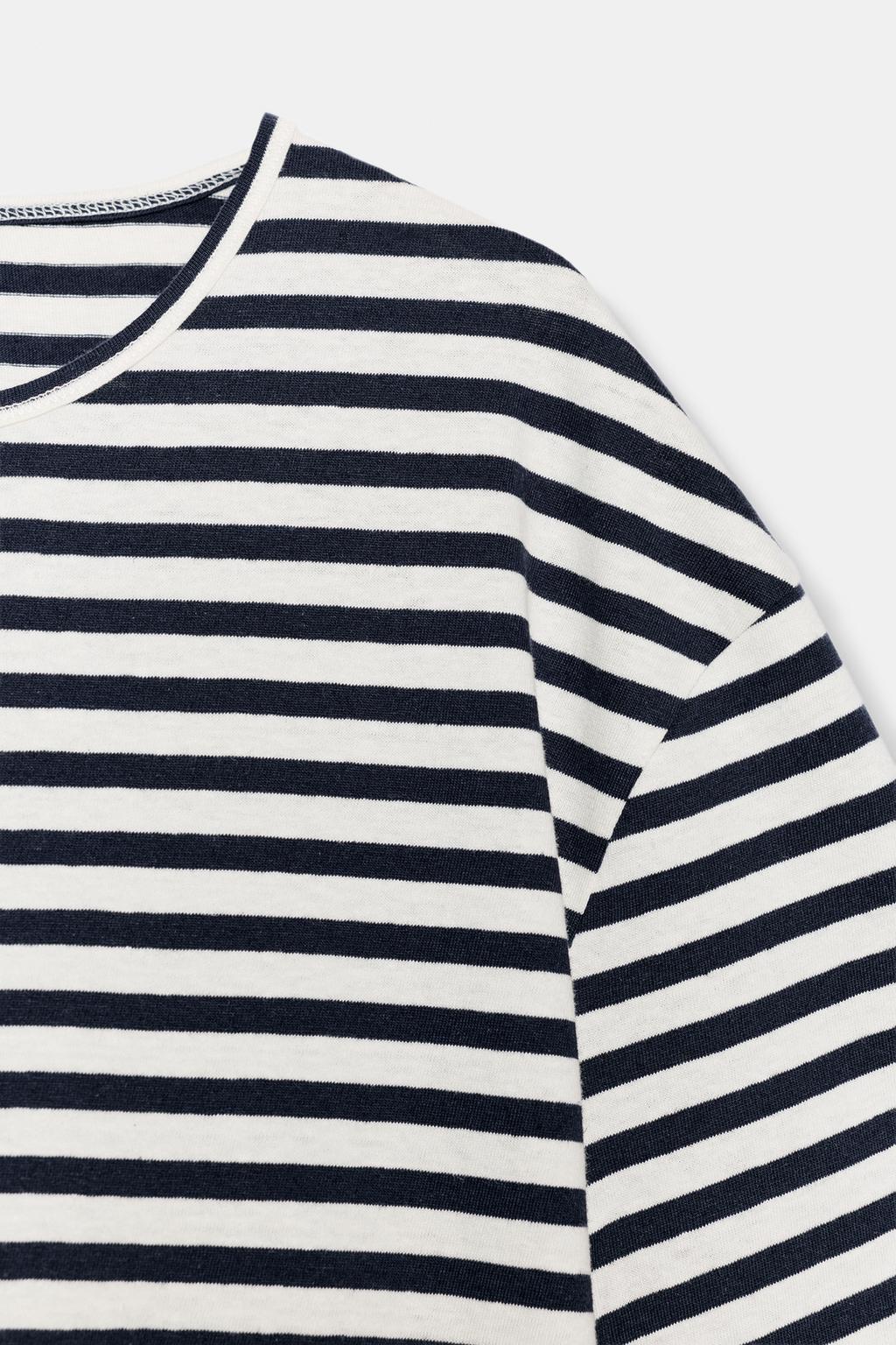 ФУТБОЛКА В ПОЛОСКУ С КОРОТКИМИ РУКАВАМИ