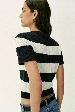 Свитер в полоску с узором «косы»- Заказать в России
