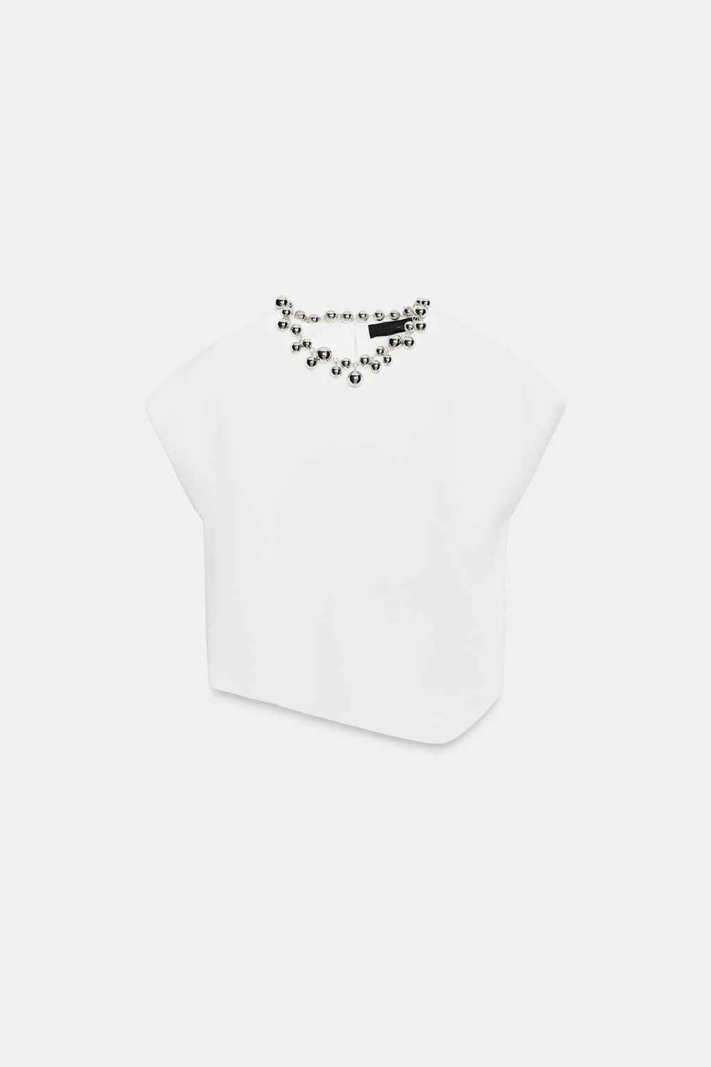 ТРИКОТАЖНЫЙ ТОП С БУСИНАМИ