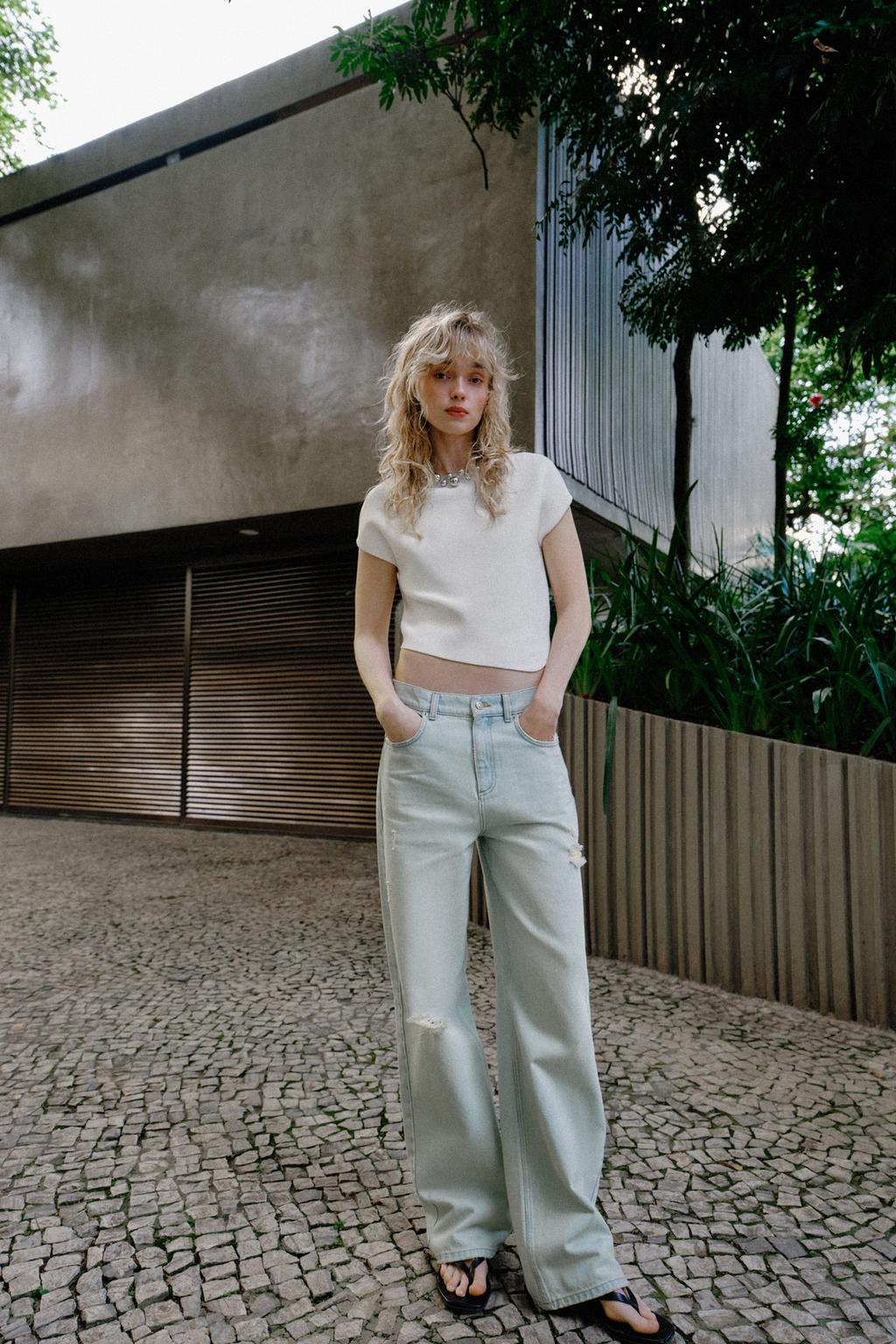 ТРИКОТАЖНЫЙ ТОП С БУСИНАМИ