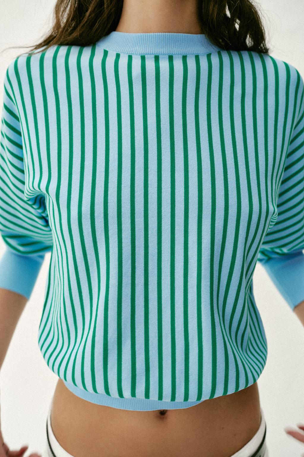 ТРИКОТАЖНАЯ ТОЛСТОВКА В ПОЛОСКУ