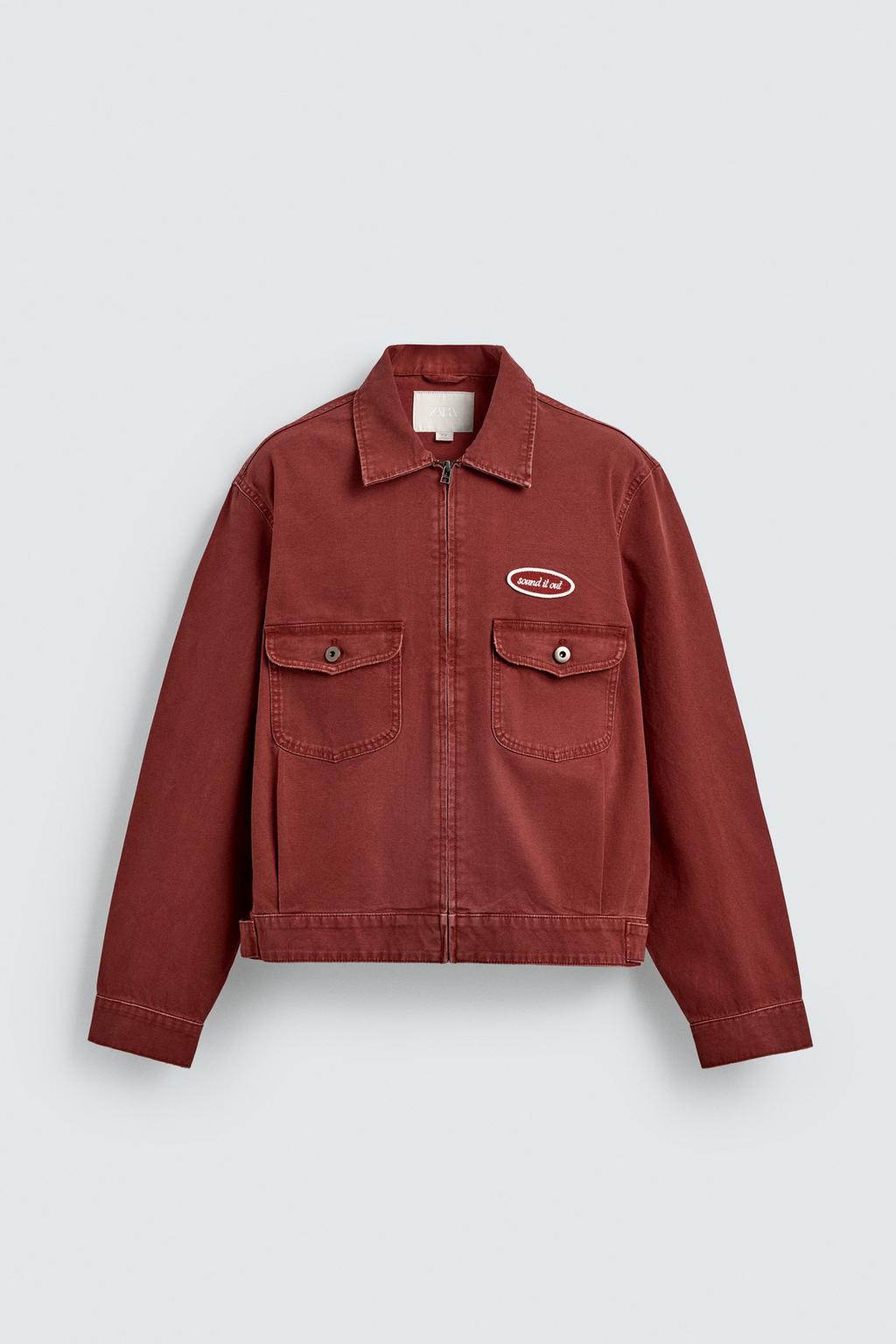 УКОРОЧЕННАЯ КУРТКА С НАШИВКОЙ