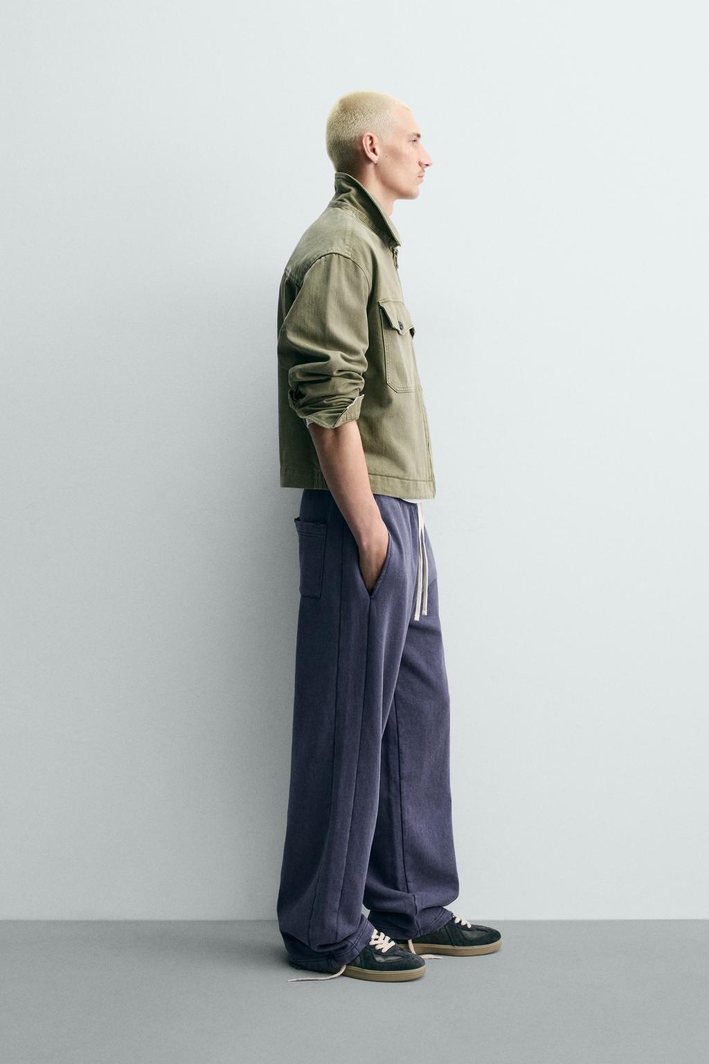 УКОРОЧЕННАЯ КУРТКА С НАШИВКАМИ