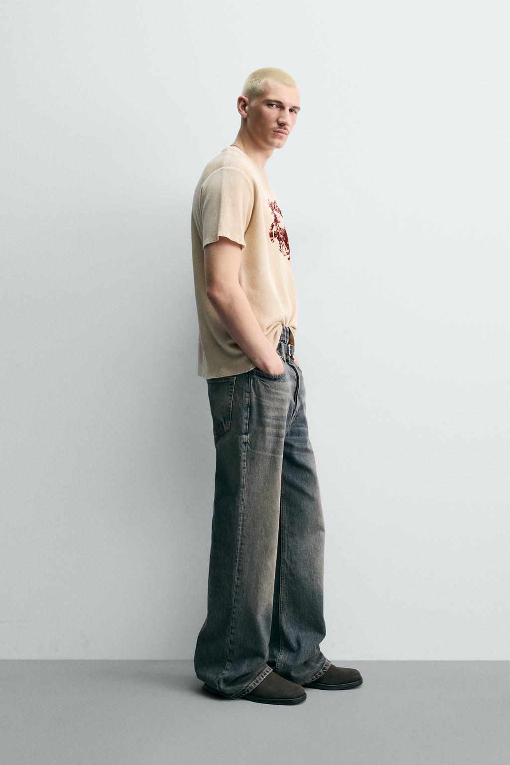 ФУТБОЛКА С ФЛОКИРОВАННЫМ ПРИНТОМ