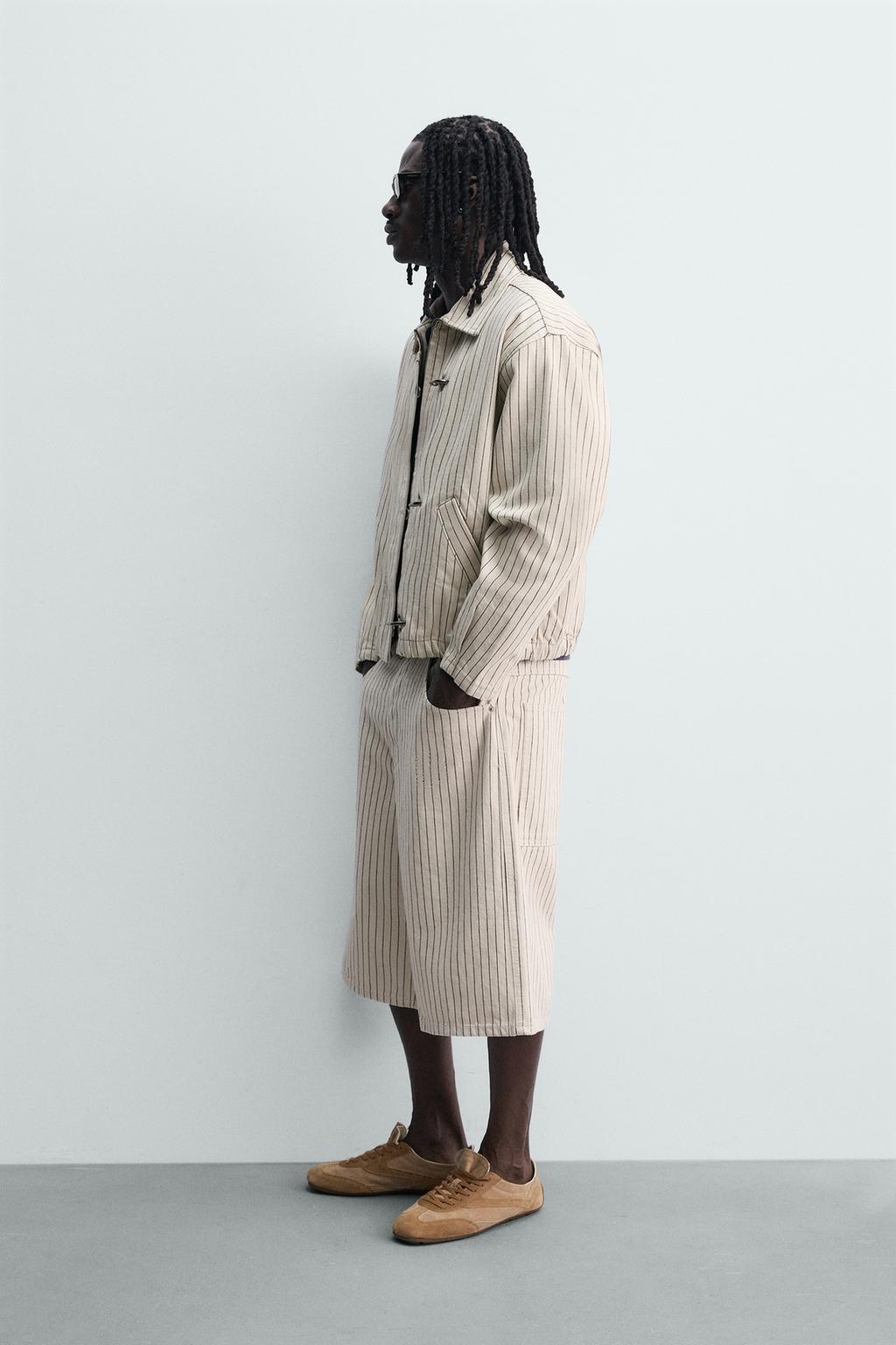 УКОРОЧЕННАЯ КУРТКА В ПОЛОСКУ С НАВЕСНЫМИ ПЕТЛЯМИ