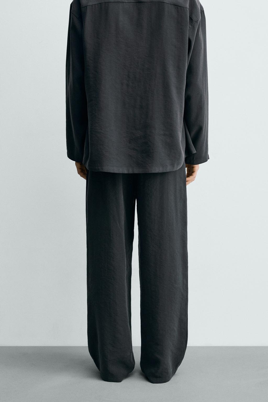 БРЮКИ RELAXED FIT ИЗ СТРУЯЩЕЙСЯ ТКАНИ