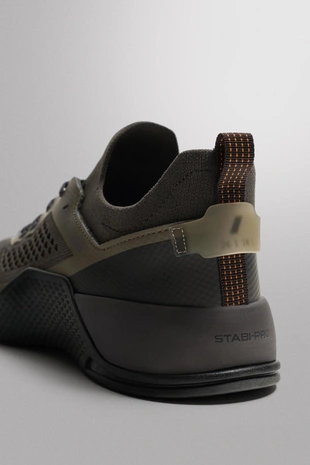 Кроссовки для тренировок