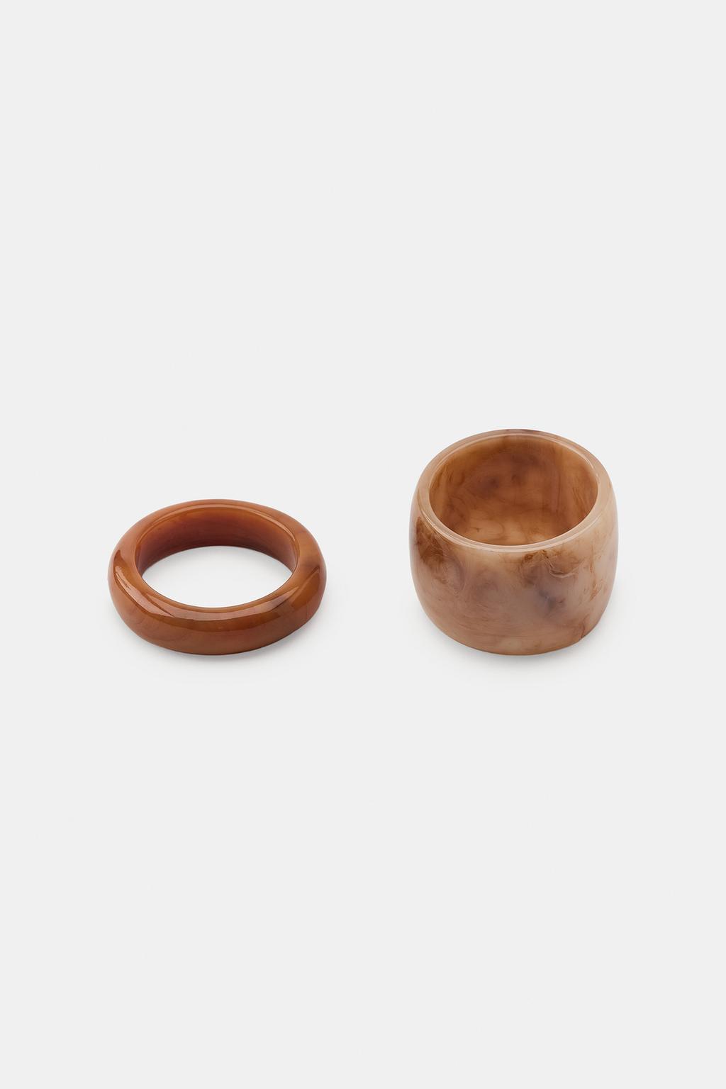 НАБОР ИЗ ДВУХ ЖЕСТКИХ БРАСЛЕТОВ ИЗ СМОЛЫ