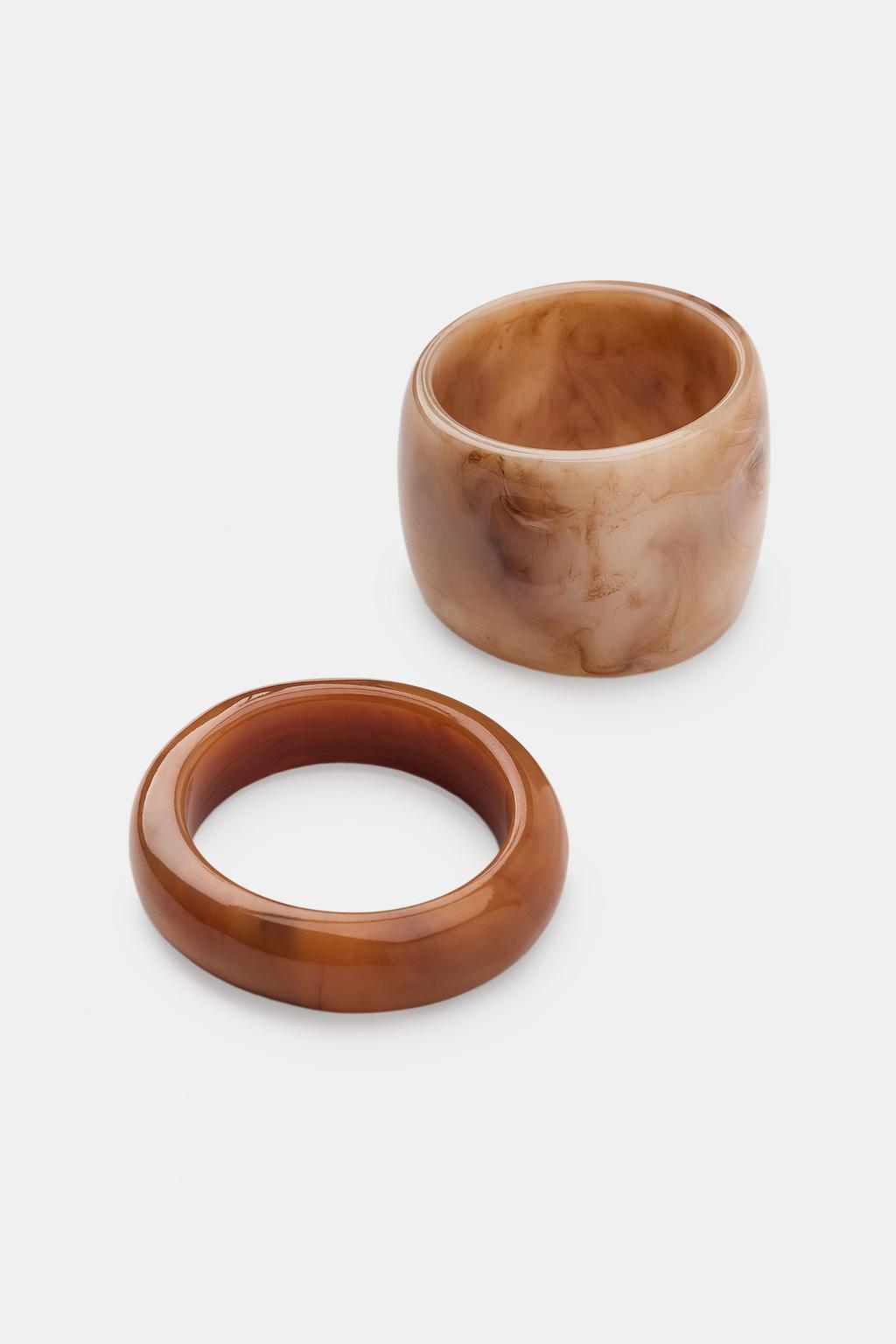 НАБОР ИЗ ДВУХ ЖЕСТКИХ БРАСЛЕТОВ ИЗ СМОЛЫ