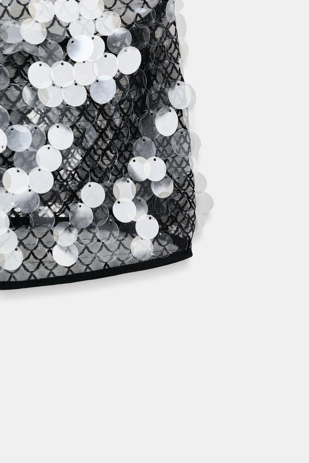 УКОРОЧЕННЫЙ ТОП С ПАЙЕТКАМИ