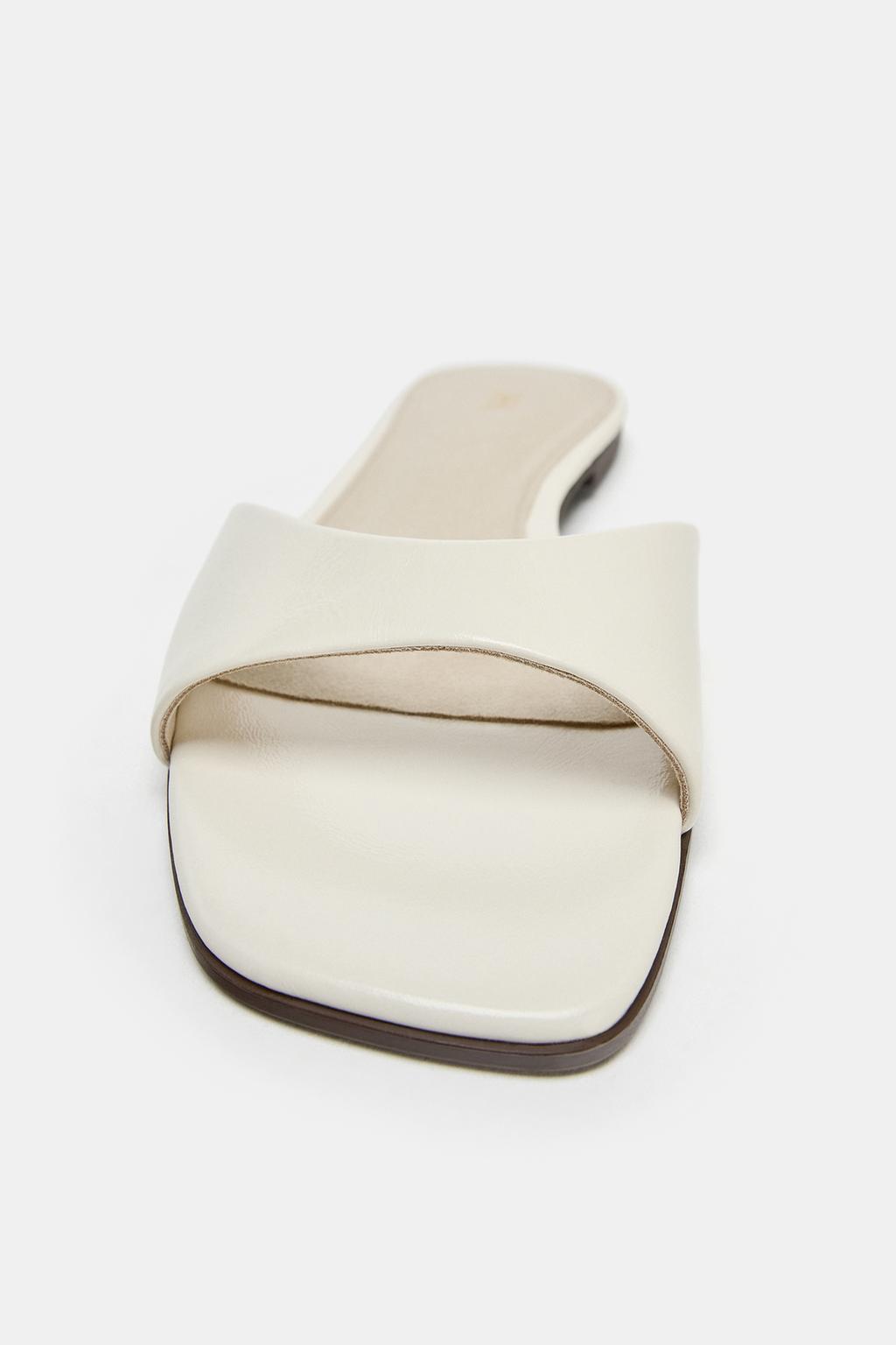 КОЖАНЫЕ САНДАЛИИ НА ПЛОСКОЙ ПОДОШВЕ