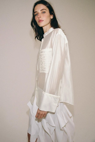 Рубашка с вышивкой и карманом — Zw Collection- Заказать в России