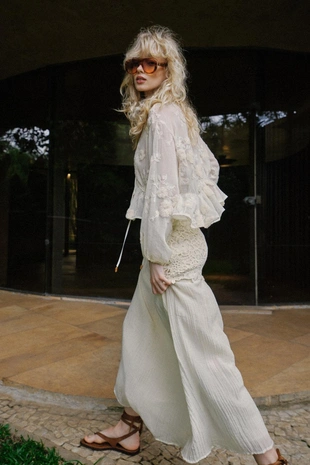 Полупрозрачная блуза с вышивкой- Заказать в России