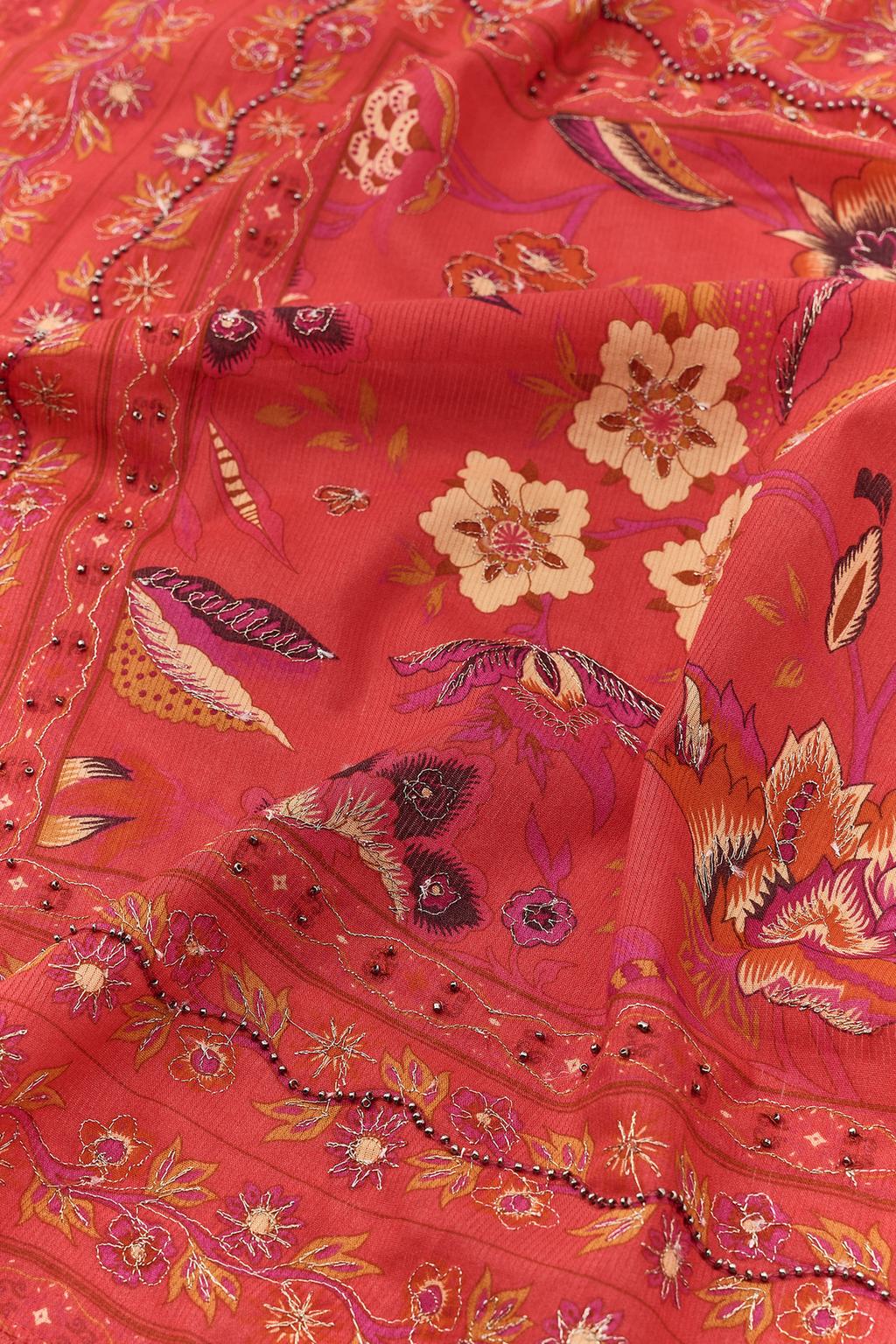 ПЛАТОК С ВЫШИВКОЙ И БИСЕРОМ