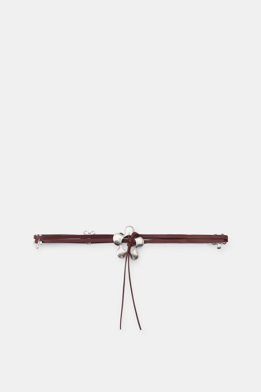 ДВОЙНОЙ РЕМЕНЬ ИЗ ИСКУССТВЕННОЙ КОЖИ С ЦВЕТАМИ