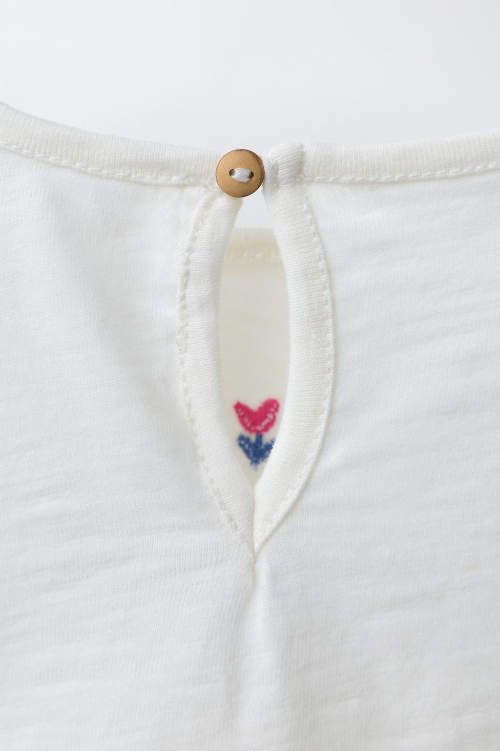 ФУТБОЛКА С ЦВЕТОЧНОЙ ВЫШИВКОЙ