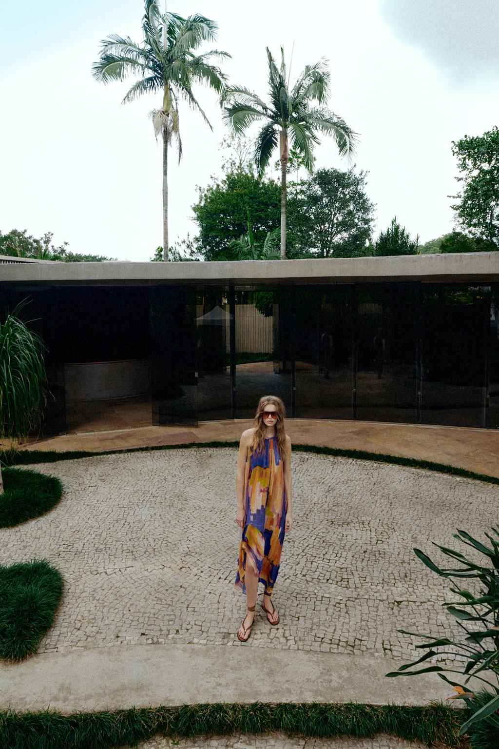 ПЛАТЬЕ С АСИММЕТРИЧНЫМ НИЗОМ И ПРИНТОМ