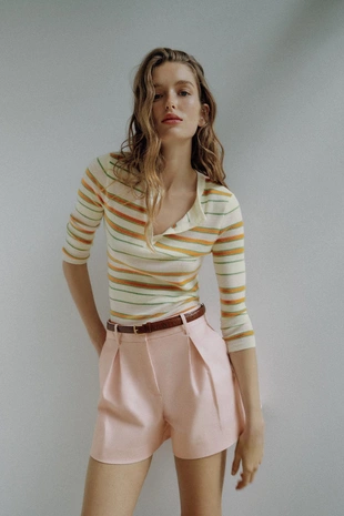 Бермуды с защипами и ремнем- Заказать в России