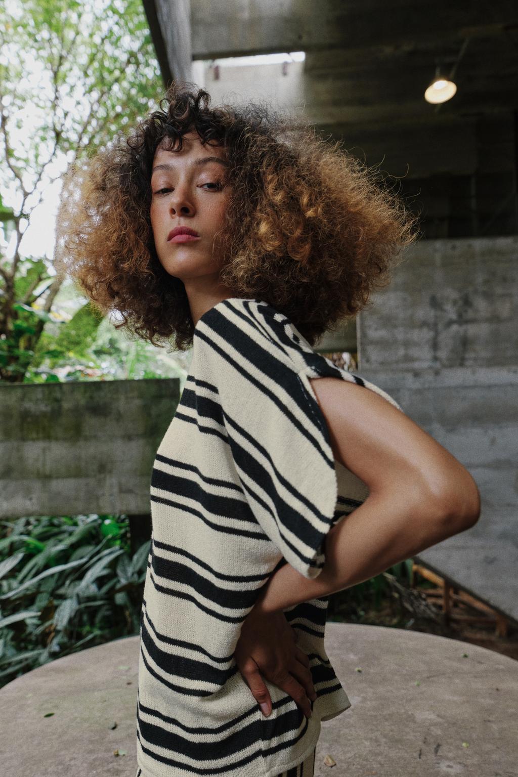 ТОП В СТИЛЕ РУСТИК С РУКАВАМИ-КРЫЛЫШКАМИ