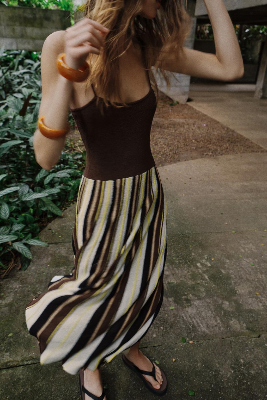 ПЛАТЬЕ ИЗ ТКАНИ В ПОЛОСКУ