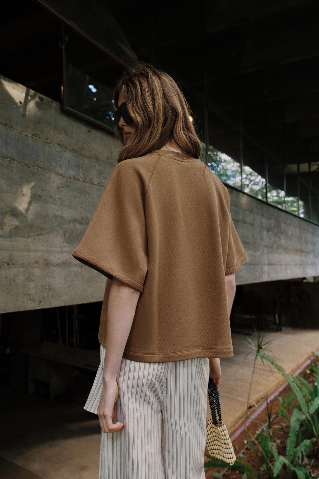 ТОЛСТОВКА С КОРОТКИМИ РУКАВАМИ