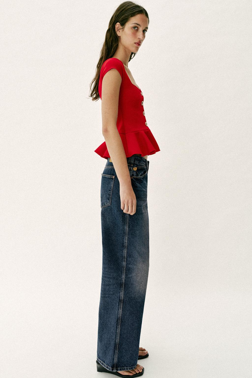 ТОП С БАСКОЙ И ПУГОВИЦАМИ