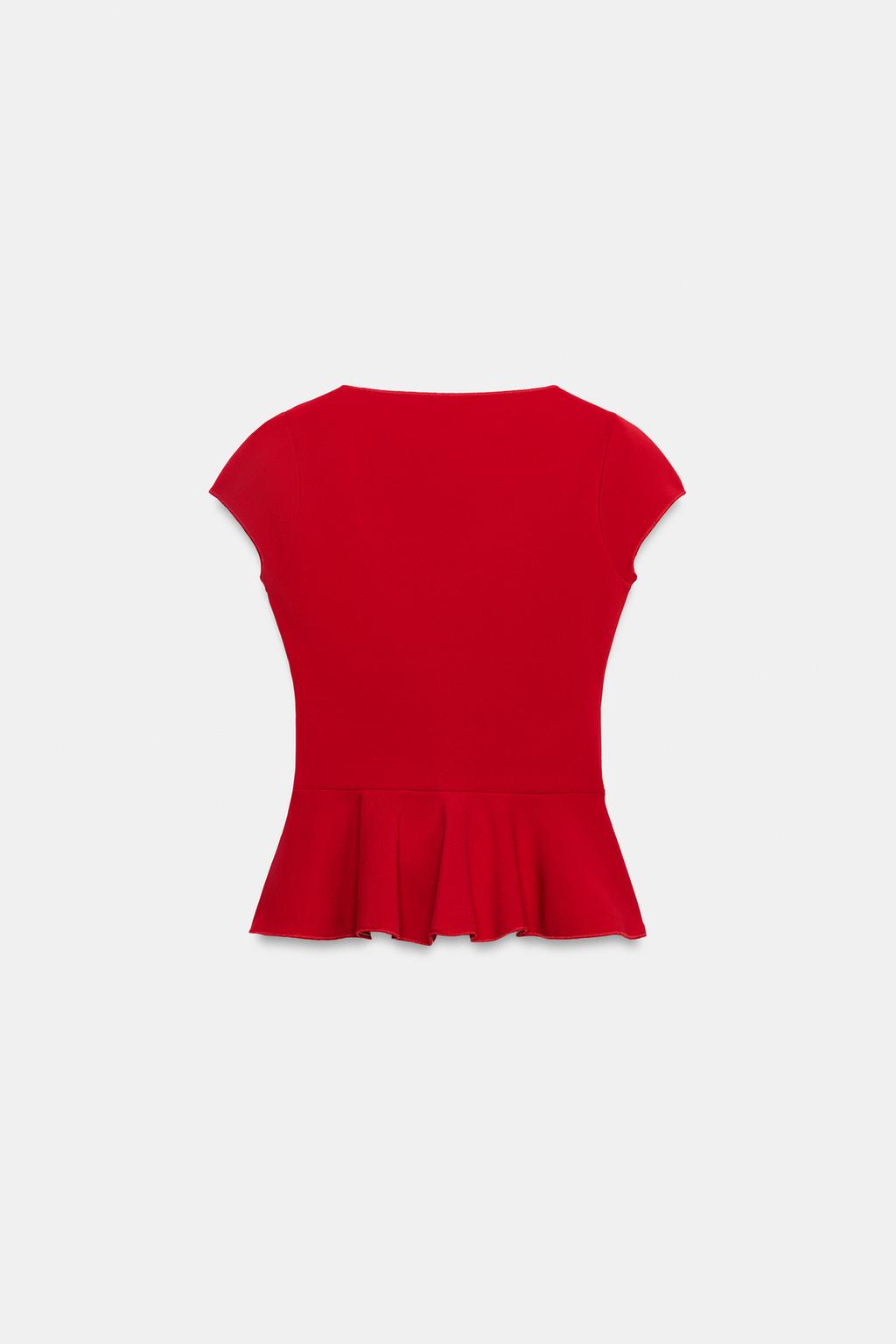 ТОП С БАСКОЙ И ПУГОВИЦАМИ